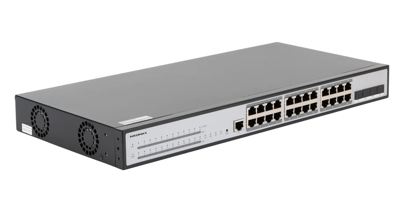 PoE коммутатор 19" 1U NIKOMAX — фото